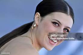 197 Mia Sinclair Jenness Stock Photos, High-Res Pictures, and Images