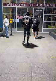 Suriname: David nan mitan Goliath yo