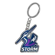 Mentre il logo della squadra della lega di rugby melbourne storm ha subito un aggiornamento nel 2018, non è cambiato radicalmente. Nrl Metal Key Ring Melbourne Storm Logo Keyring Rugby League Stormers Sports