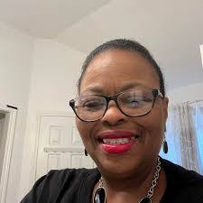 Carrie Hardison's Instagram, Twitter & Facebook