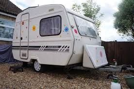 Freedom Caravan 4 Berth Very Small Tow With Small Classic Car United Kingdom Gumtree Caravan Classic Cars Mini Caravan