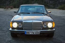 Mercedes Motoring 1984 230ce Gasoline Coupe In 2020 Mercedes Benz World Mercedes Benz Canada Mercedes W123
