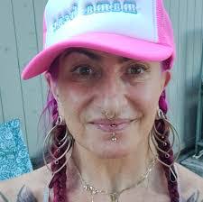 Heather Parsons's Instagram, Twitter & Facebook