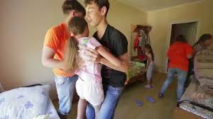 песня в каждом маленьком ребёнке и мальчишке и девчонке Detskie V Kazhdom Malenkom Rebenke Tekst Pesni Slova