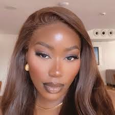 Vicky Rose's Instagram, Twitter & Facebook