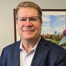 Stephen Sheahan's Instagram, Twitter & Facebook