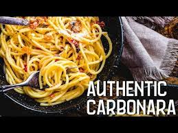 Classic Spaghetti Carbonara A Quick Recipe That Is Easy To Make And Made With Only Guanciale Pecorino Eggs And Black Pepper In 2020