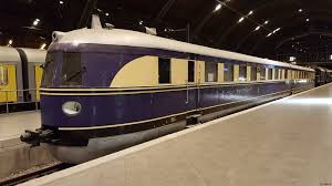 The unit looks as it currently does in real life on the museum track at the leipzig. Fliegender Hamburger Svt 137 In Leipzig Am Hauptbahnhof Am 29 06 2016 Bahnbilder De