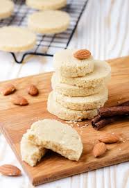 Make Spanish Polvorones Crumbly Almond Cookies Recipe Almond Cookies Food Polvorones Recipe