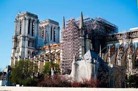 Dahlya d' aoust et gabrielle chagnon. C Est Quoi Notre Dame De Paris 1jour1actu Com L Actualite A Hauteur D Enfants