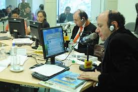 Con un simple click puedes escuchar todas las mejores emisoras de radio de colombia. W Radio 10 Anos 10 Hits En La Informacion Radial Kienyke