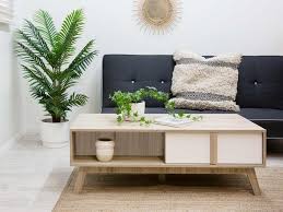 Inspirasi desain meja ruang tamu minimalis berikutnya adalah black marble plinth coffee table. 5 Pilihan Meja Ruang Tamu Minimalis Ellaaudreyrae Com