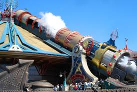 Galaxy's edge at walt disney world resort and the disneyland resort, where you can live out your own 'star wars' story, fly the millennium falcon and explore a remote outpost where adventure awaits. Disneyland Paris Vergleiche Tickets Und Preise