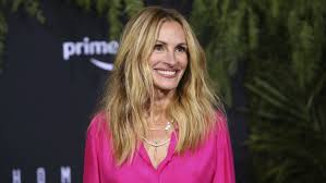 Hairy armpits girls of tiktok how to be confident with hairy armpits! Julia Roberts Says Iconic Red Carpet Armpit Hair Wasn T A Statement
