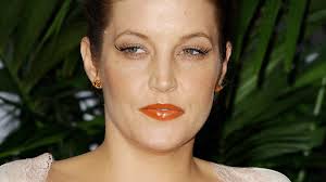 Unidas tras la tragedia: Lisa Marie Presley se apoya en la novia de su hijo  fallecido, Benjamin Keough