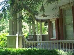 Maybe you would like to learn more about one of these? 1922 S Main St Hopkinsville Ky 42240 Love This Porch Hopkinsville Old Houses Maine