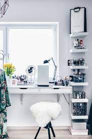 Eileen's beauty nook has been providing expert hair care services for over 40 years in the red deer area. 25 Ideas To Create An Ultimate Makeup Nook Digsdigs