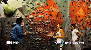 Building a freestanding climbing wall/tırmanış duvarı yapmak. Istanbul Da Kaya Vardi Da Biz Mi Tirmanmadik Bouldering Biz Evde Yokuz