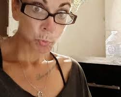 Kelly Walrath's Instagram, Twitter & Facebook