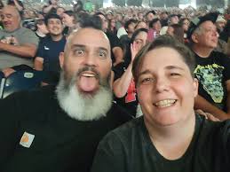 Waiting for the Metallica concert to start. It's pretty dull.