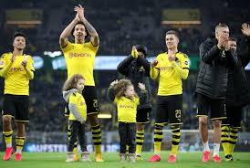 Find out what house the norwegian striker lives in or have a quick look at his cars! Mu Kembali Memburu Erling Haaland Dan Jadon Sancho Republika Online
