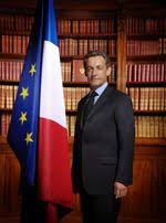 L 'ancien chef de l'etat nicolas sarkozy a été condamné lundi à paris à trois ans d'emprisonnement, dont un ferme, pour corruption et trafic d'influence dans l'affaire dite « des écoutes », née en 2014 d'interceptions téléphoniques avec son avocat historique thierry herzog. Prasidentschaftswahl In Frankreich 2012