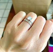 Love Ring Wedding Rings Cartier Emeralds Ring Engagement Rings Cartier Cartier Engagement Cartier En Cartier Wedding Bands Wedding Ring Bands Cartier Love Ring