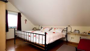 Komplette schlafzimmer für maximalen komfort. Ausstattung Der Ferienwohnung Ferienwohnung Zum Rosengarten