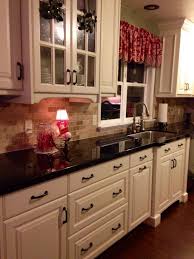 19 Antique White Kitchen Cabinets Ideas With Picture Best Antique White Kitchen Antique White Kitchen Cabinets New Kitchen Cabinets