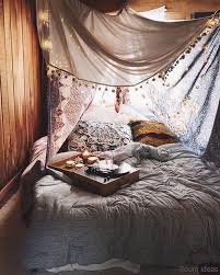 Escape Room Fire In Poland Kills 5 Teenage Girls In 2020 Bohemian Master Bedroom Master Bedroom Design Edgy Bedroom