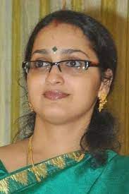 She was born as the youngest among four children, to madhavan nair from kottakkal, malappuram and mother, padma from kuzhalmannam, palakkad. Biography Sangita Details Online Vercuevana