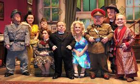 Warwick ashley davis (born 3 february 1970) is an english actor. Warwick Davis Being Angry Would Be A Waste Of My Life Television The Guardian