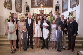 La joie n'est pas dans les choses, elle est en nous. l'année est une couronne qui se compose de fleurs, d'épis, de fruits et d'herbes sèches. (joseph joubert). Celebration Du Bapteme De S A R La Princesse Amalia Cour Grand Ducale