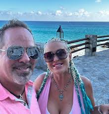 El Farallon restaurant at the Waldorf. Anyone have reviews pro or con?