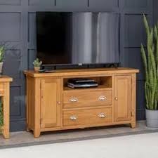 Cara buat meja tv sendiri dari kayu maupun bahan lainnya yang pertama adalah buat sketsa secara garis besar terlebih dahulu. 300 Ide Meja Tv Kayu Minimalis Di 2021 Minimalis Kayu Meja