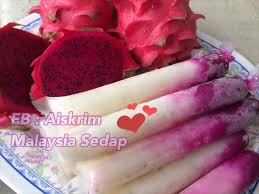 Aiskrim malaysia, sebut sahaja aiskrim malaysia pasti ramai terbayang akan kesedapannya, ada yang manis lemak berkrim disukai ramai, ada disebabkan sekarang adalah musim durian admin nak share dekat korang semua resepi aiskrim durian rainbow yang pasti akan menjadi kesukaan korang. Aiskrim Malaysia Sedap Siaran Facebook