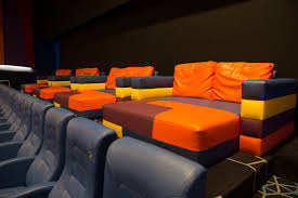 Tgv @toppen shopping mall jb. Mbo Kecil Starling Mall Showtime