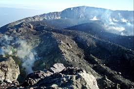 Read telaga warna from the story kumpulan cerita rakyat: Cerita Rakyat Asal Usul Gunung Slamet