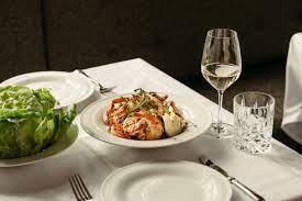 In the us, filet mignon generally refers to steaks of beef tenderloin. Le Petit Royal Frankfurt Homepage