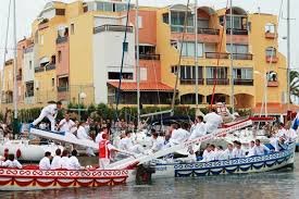 Joutes Nautiques Sur Le Port De Gruissan Image De Sport Gruissan Sport