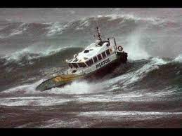 Extreme Small Boats In Horrible Storms Youtube Boat Small Boats Wooden Boats