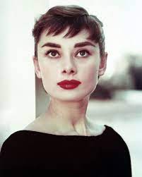 Audrey Hepburn Color Stylish Short Hair Photo Or Poster Audrey Hepburn Hair Aubrey Hepburn Audrey Hepburn Photos