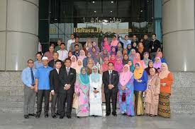 Soalan demografi di bahagian a mengandungi jantina, bangsa, umur, kumpulan jawatan dan gred. Dewan Bahasa Dan Pustaka Kota Kinabalu Sabah Malayhoho