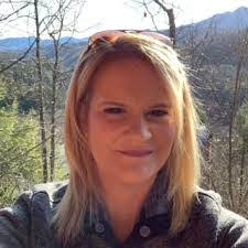 Kelly Mccarley's Instagram, Twitter & Facebook