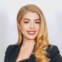 Sarah Bohn's Instagram, Twitter & Facebook