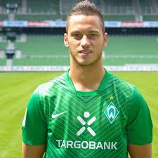 April 1989 in wien) ist ein österreichischer fußballspieler. Arnautovic Lasst Sich Von Berater Nicht Anbieten Werder