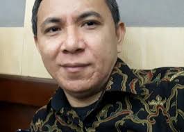 Dr. Jerry Massie, MA., PhD: Isu KLB Partai Demokrat, Pendiri dan Pengurus  Partai Kurang Solid