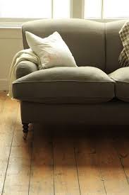 Modern Country Style Der Perfekte Stoff Um Ein Sofa Neu Zu Polstern Clarke Clarke Clarke Country Furnishingideascountrystyle Modern Sofa Polster
