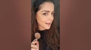 Aline Vick's Instagram, Twitter & Facebook