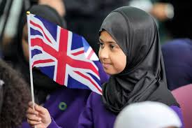 Number of Muslims in UK up 44% in a decade | Arab News